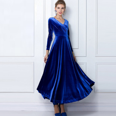 Stuttgart | Robe chic et glamour avec col en V épais