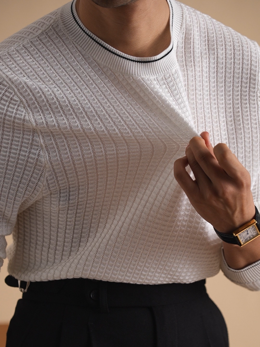Pull en maille gaufrée à bords contrastés