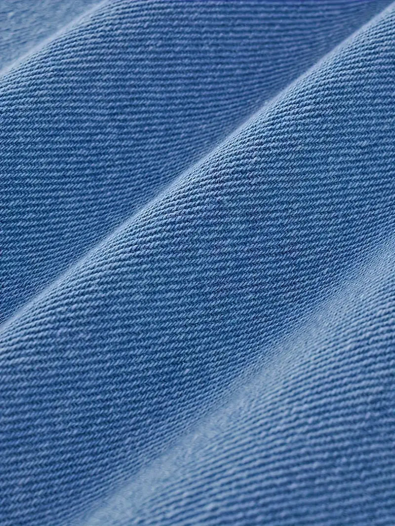 Liam – un jean déchiré pour le printemps