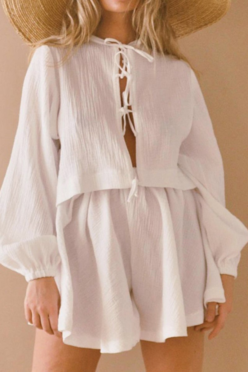 Costume en coton et lin avec cravate