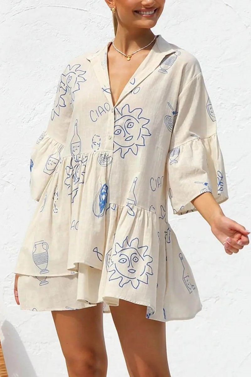 Kurzes, lockeres Hemdkleid im Ethno-Stil