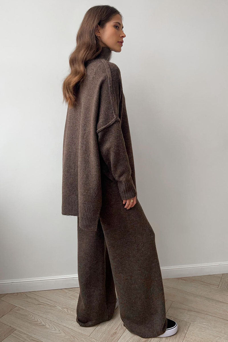 Ensemble pull à col roulé et pantalon en tricot ample