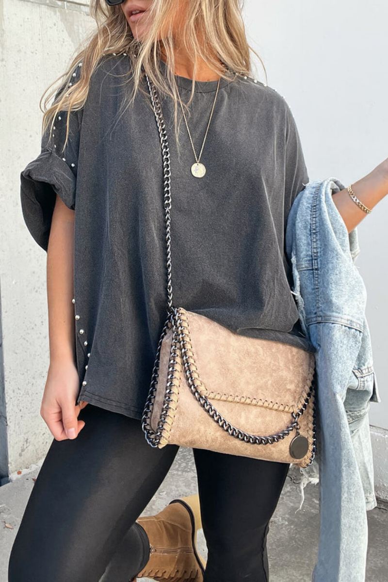 T-shirt oversize à manches retroussables et rivets