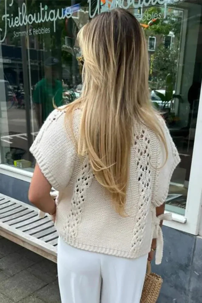 Pull femme en maille creuse avec lacets