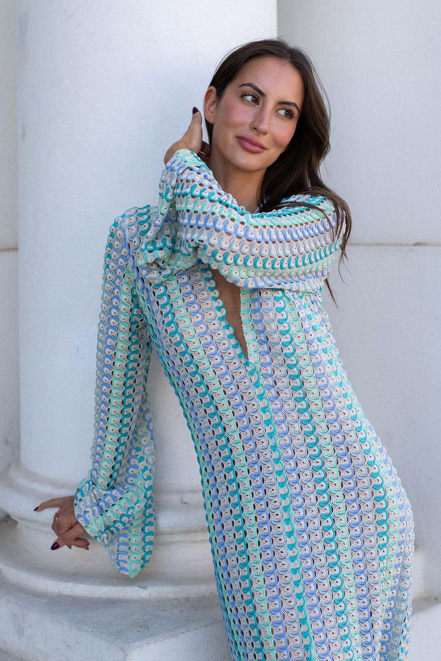 Boho-Maxikleid mit V-Ausschnitt und Glockenärmeln, gewellt, gestreift, gehäkelt, Strandurlaub-Maxikleid