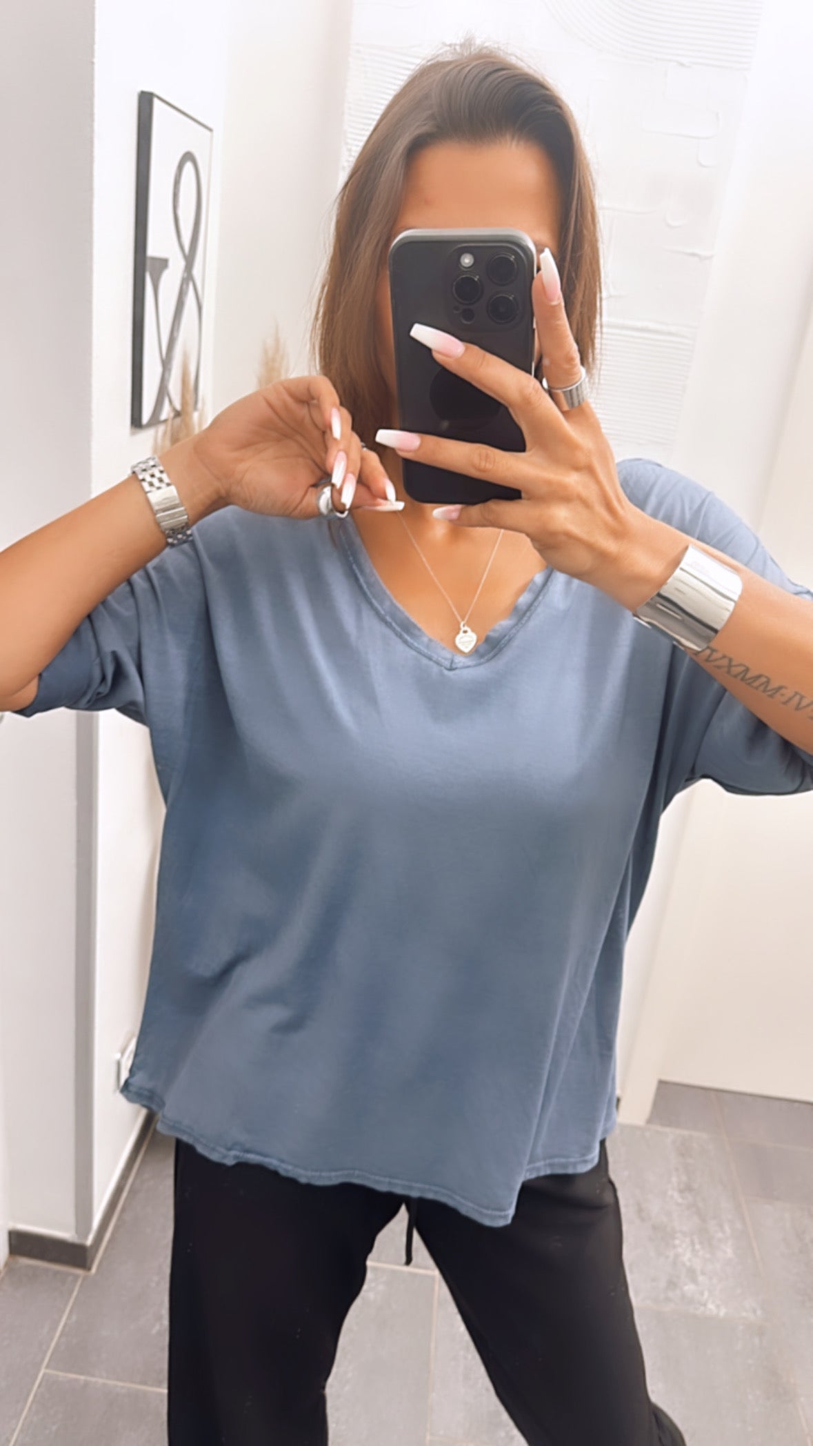 Langarm Oberteil mit V-Ausschnitt, verwaschenen Look / dunkel blau Art. 6881
