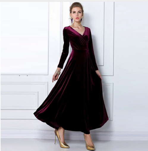 Stuttgart | Robe chic et glamour avec col en V épais