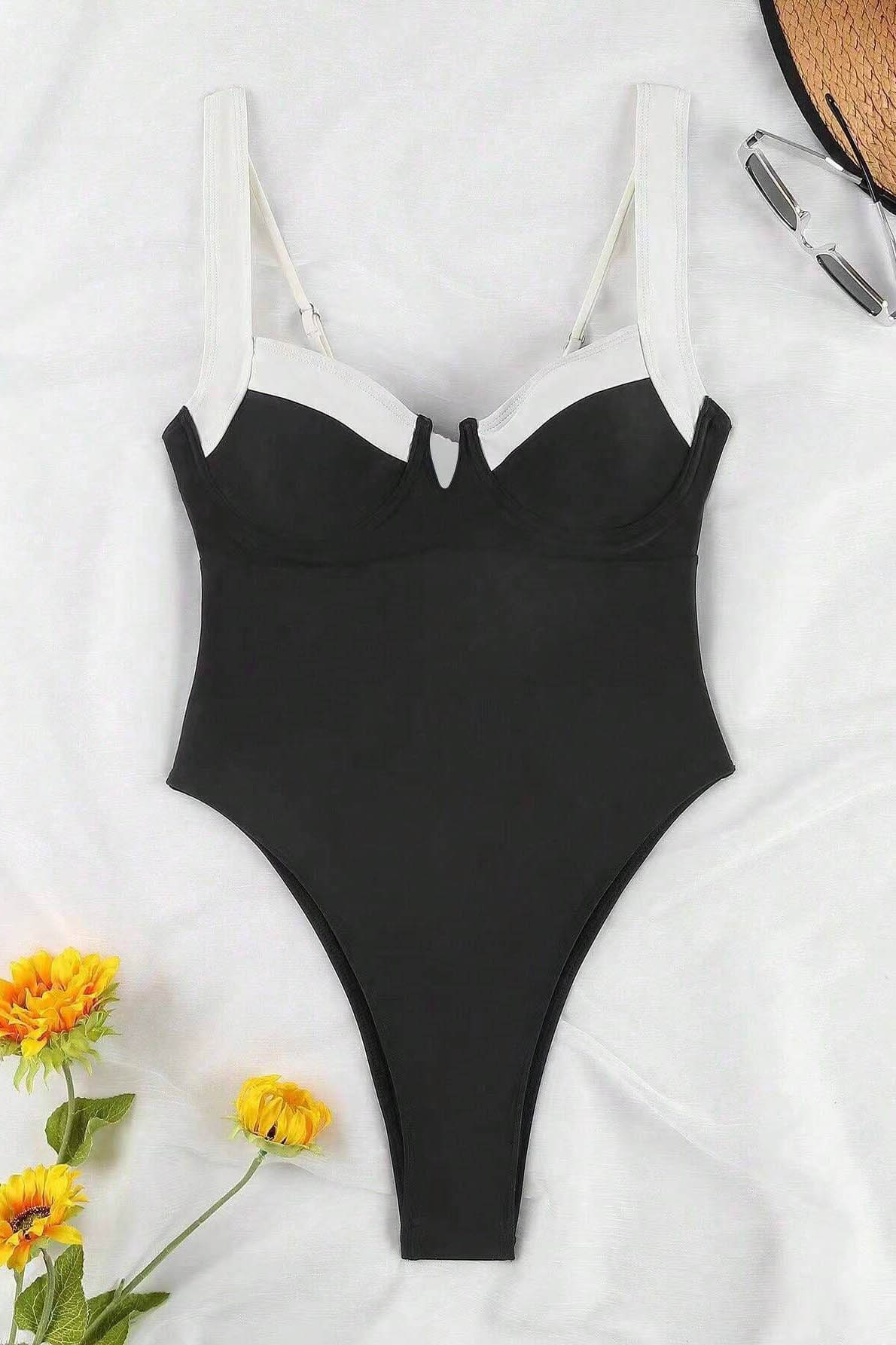 Maillot de bain patchwork noir et blanc à col rond