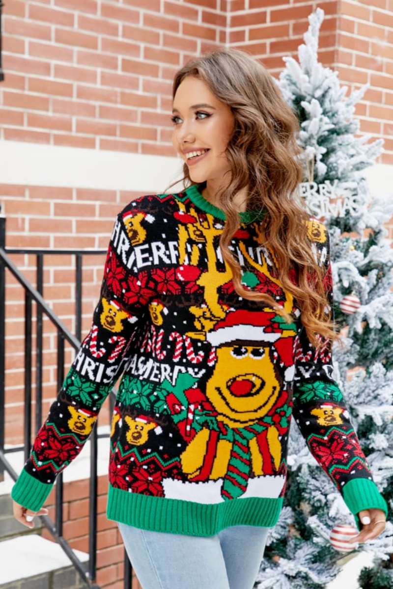 Pull de Noël avec dessin animé de renne