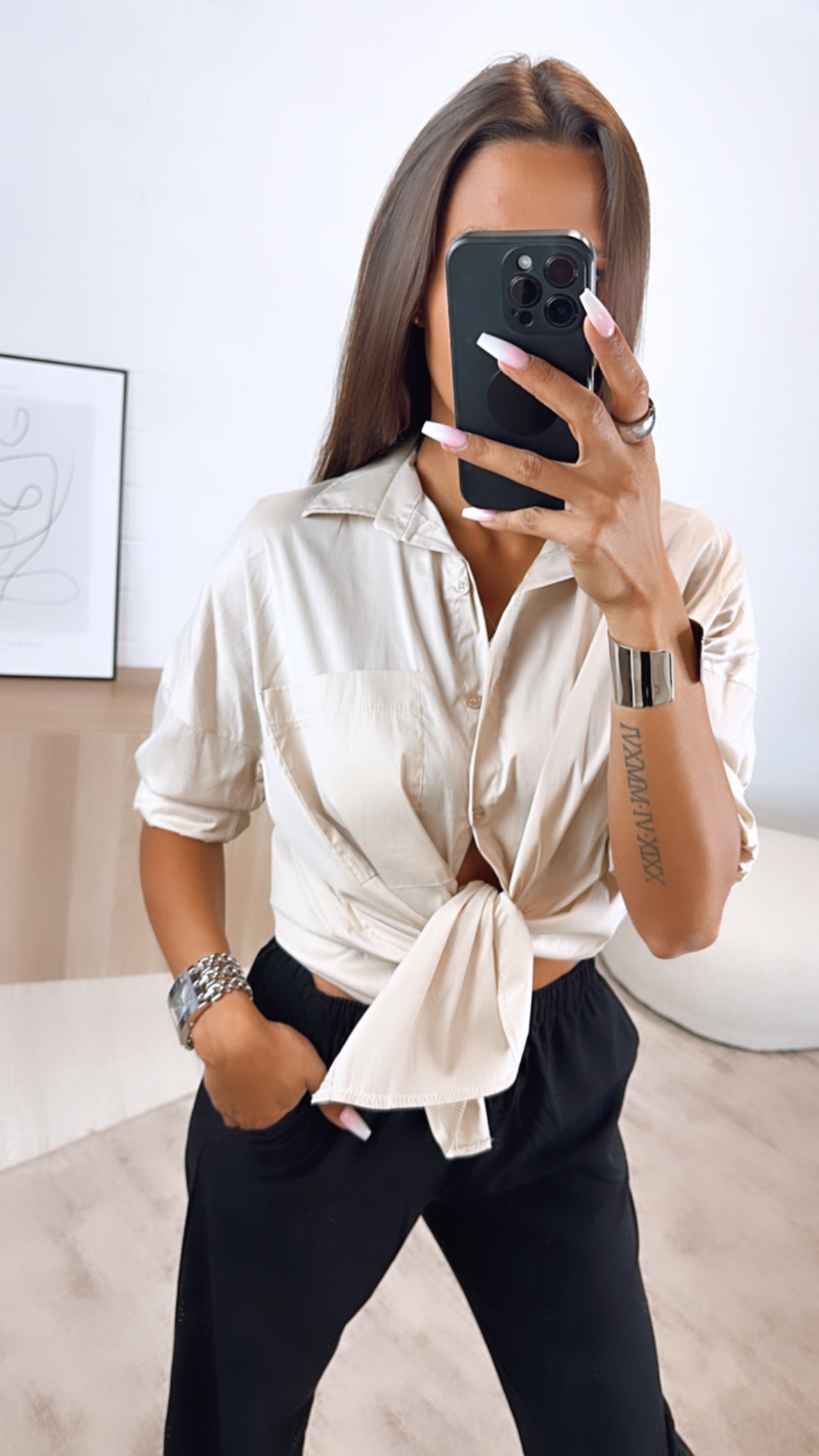Bluse mit Brusttasche / beige Art. 6998