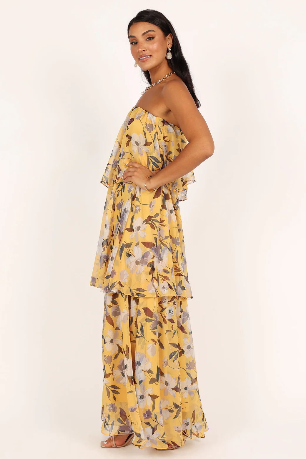 Trägerloses, gestuftes Maxikleid „Calista Green Bloom“.