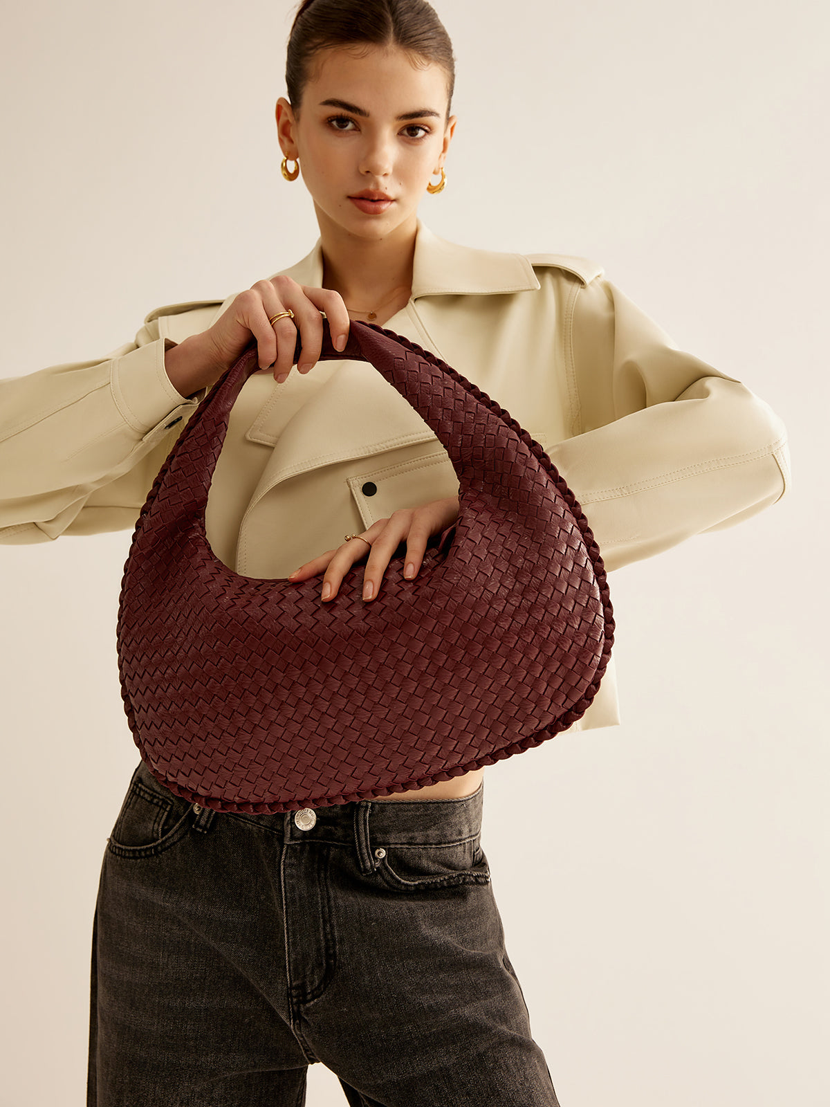 Sac à main tissé arrondi