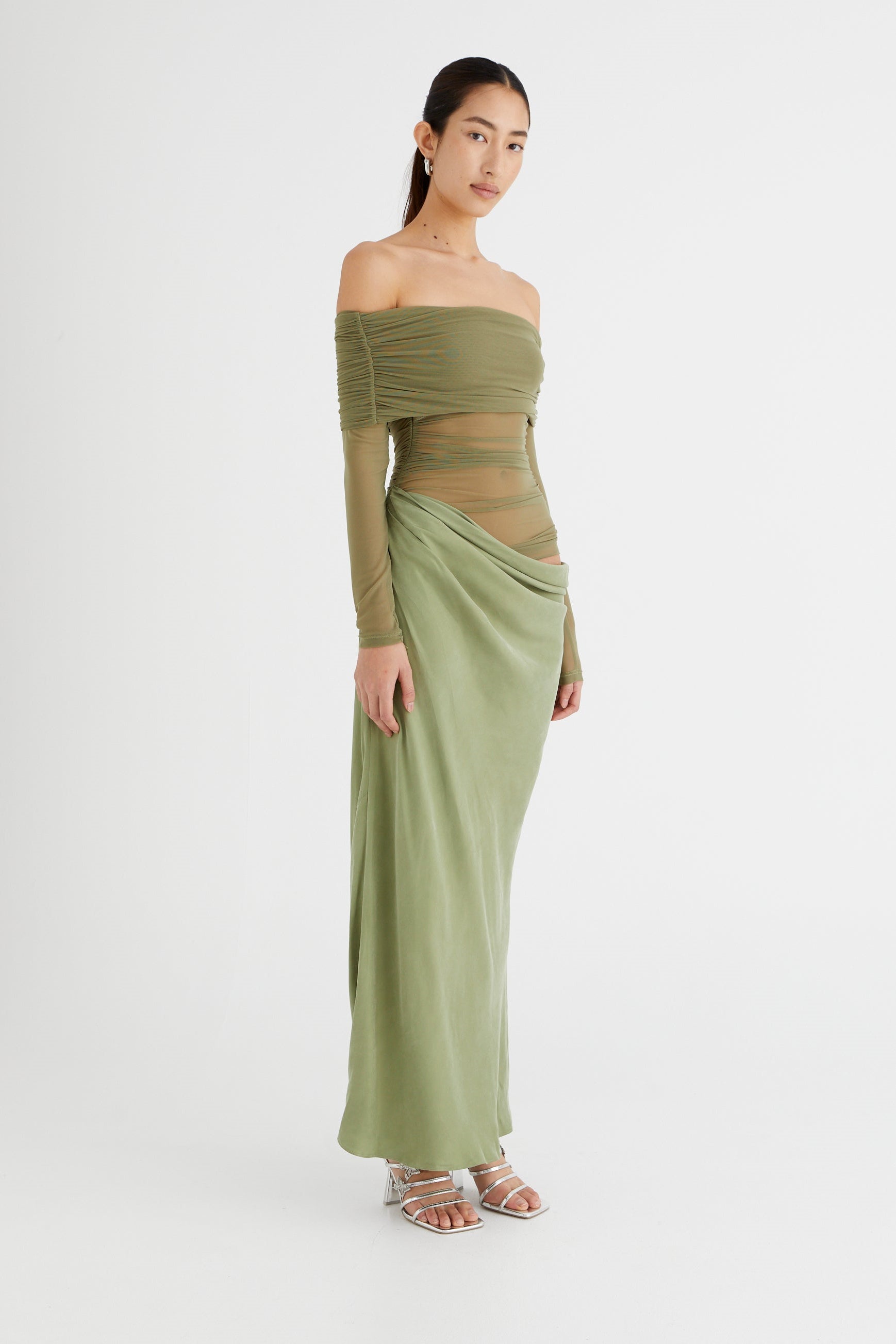 Lillian – Schulterfreies, transparentes Maxi-Netzkleid