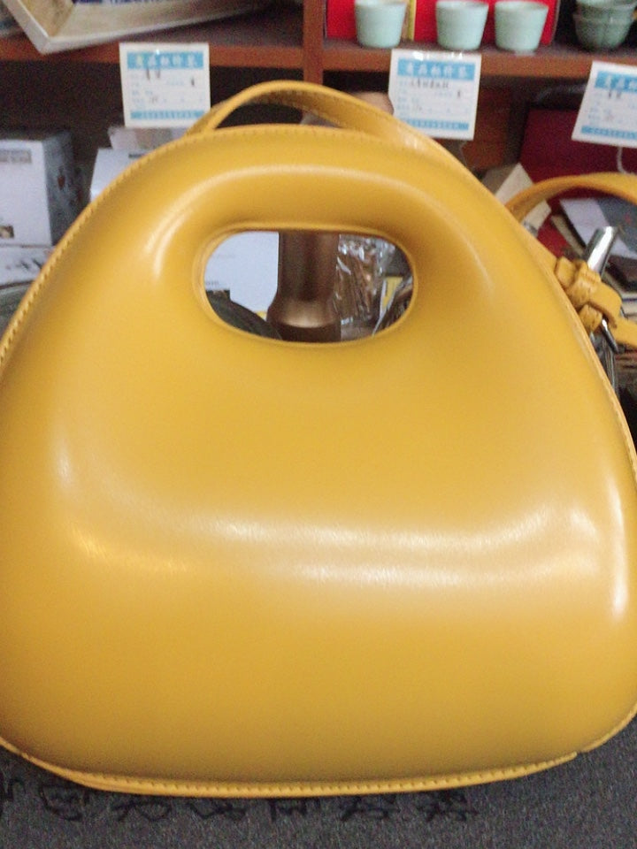 Sac rond pour femme Bellachicha - sac à main au design coquillage rétro avec rabat enveloppant et option de transport en bandoulière