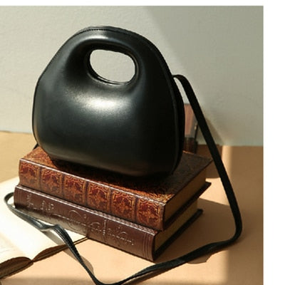 Sac rond pour femme Bellachicha - sac à main au design coquillage rétro avec rabat enveloppant et option de transport en bandoulière