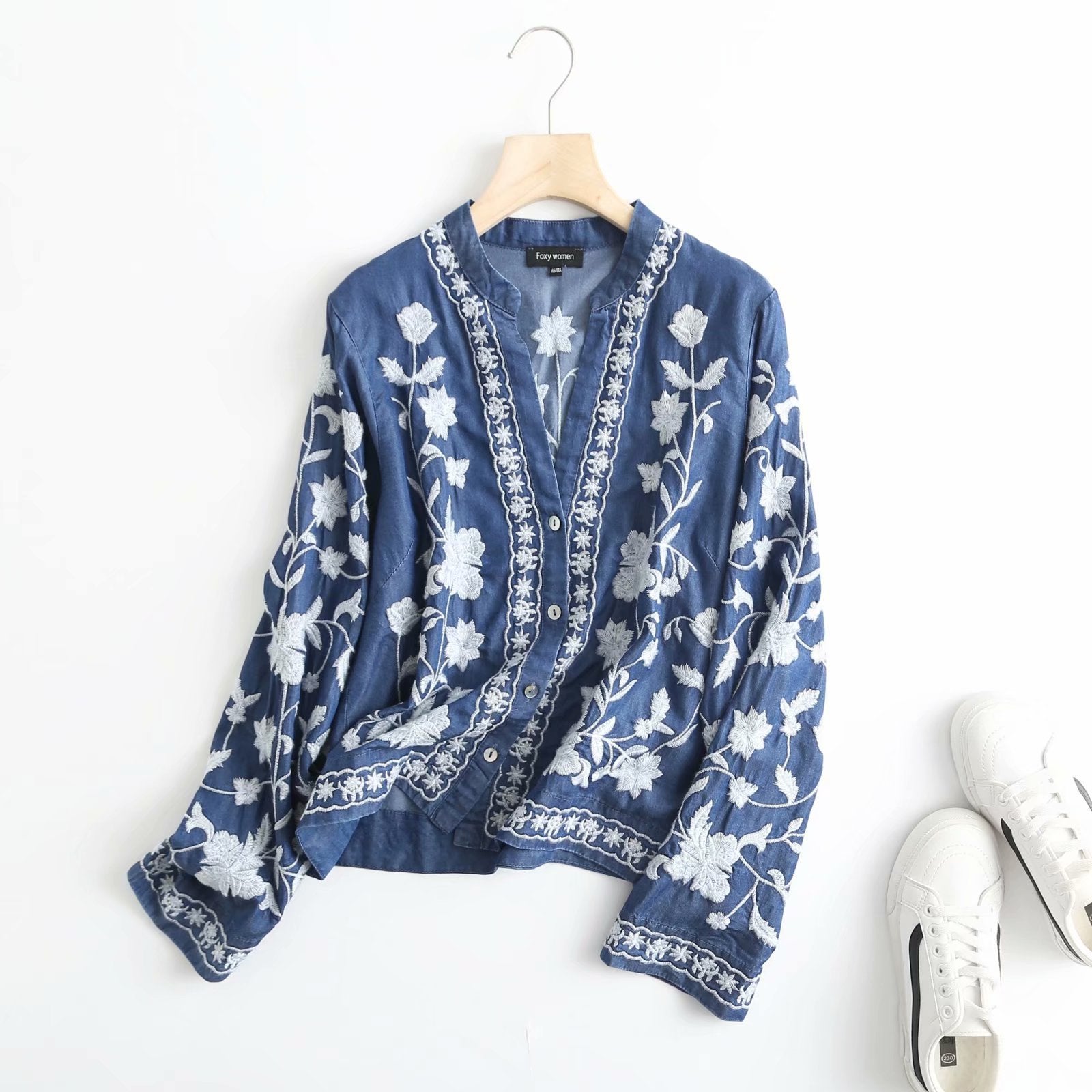 Wilmora | Veste en jean avec broderie florale