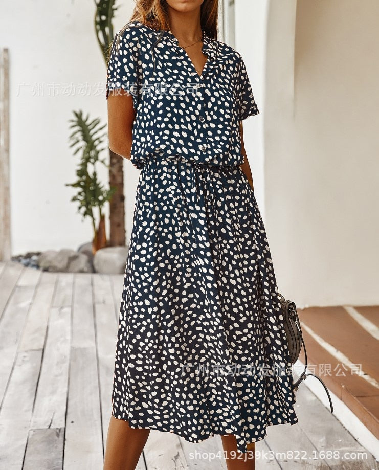 Ava - Locker fließendes Midikleid mit Knöpfen