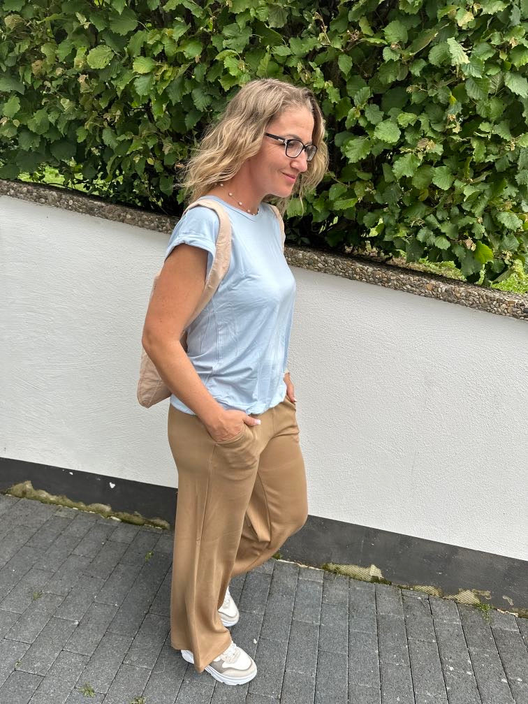 Bellachicha mit Rundausschnitt in hellblau