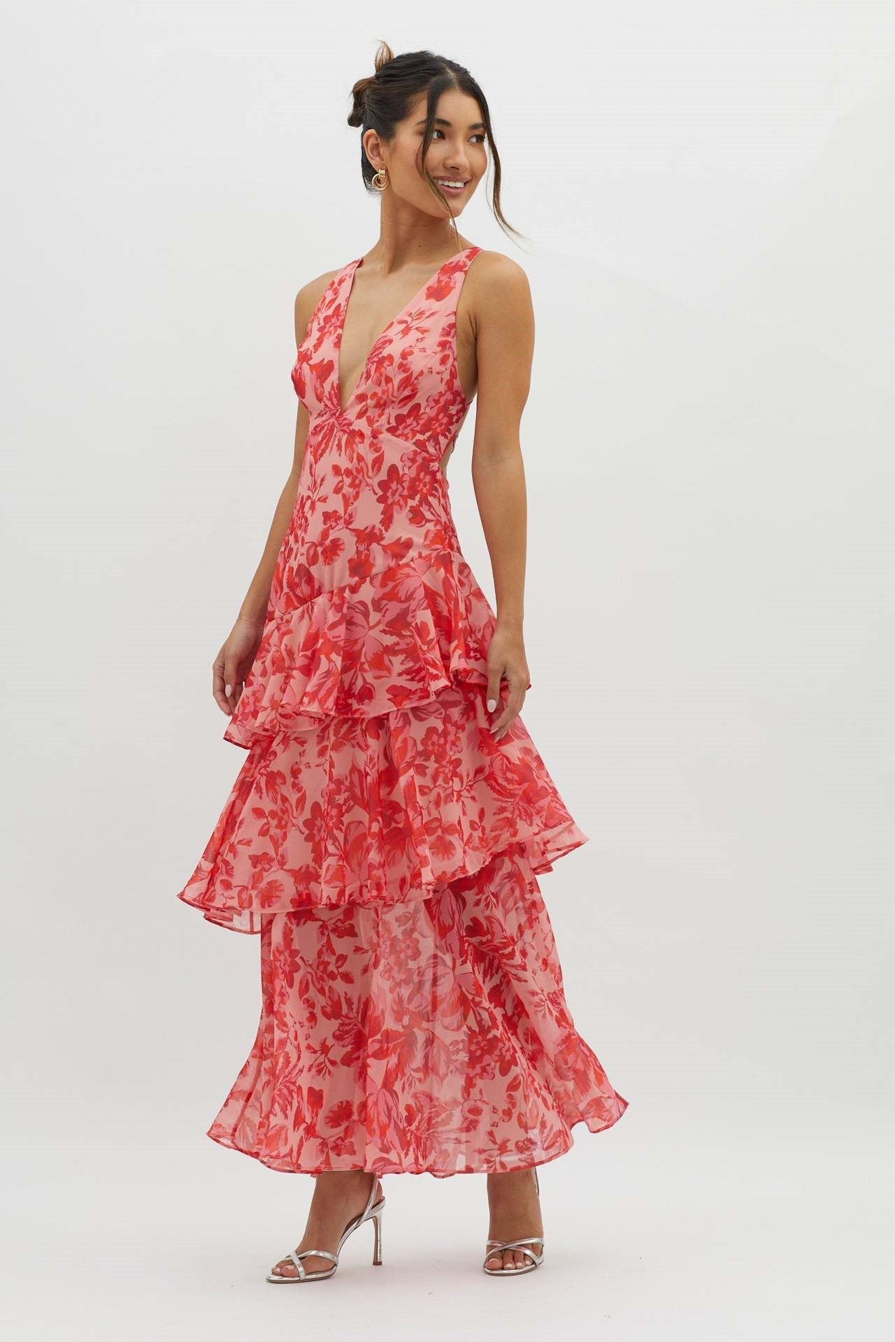 Maxikleid mit Riemchen und Rüschen auf der Rückseite