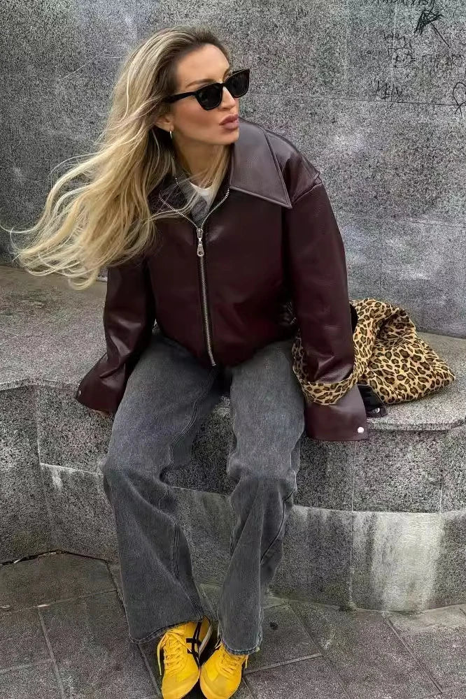 Veste de motard en cuir élégante avec revers