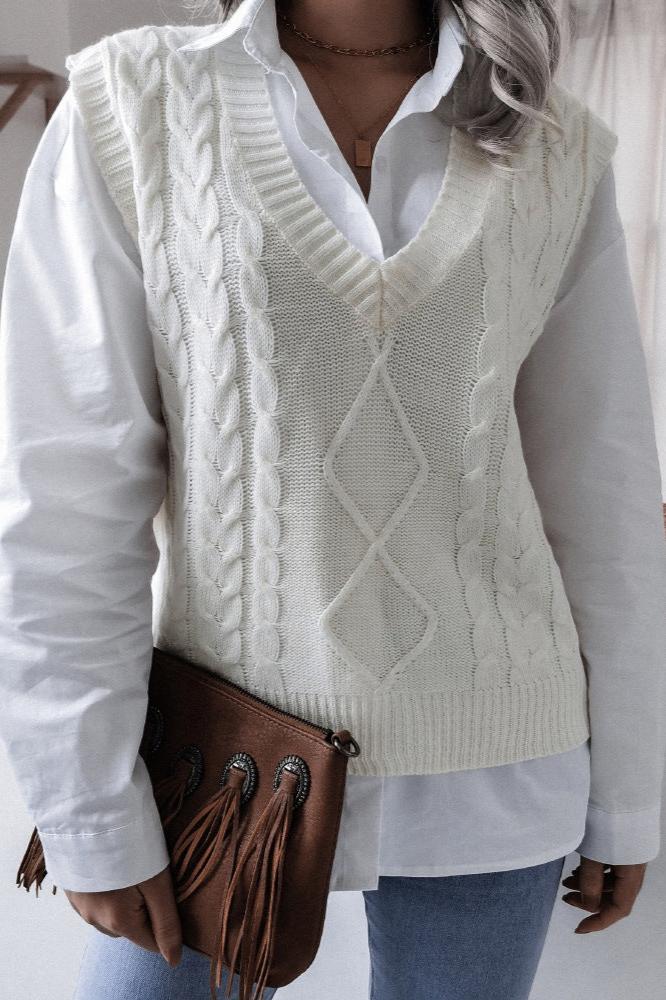 Pull au look géométrique monochrome