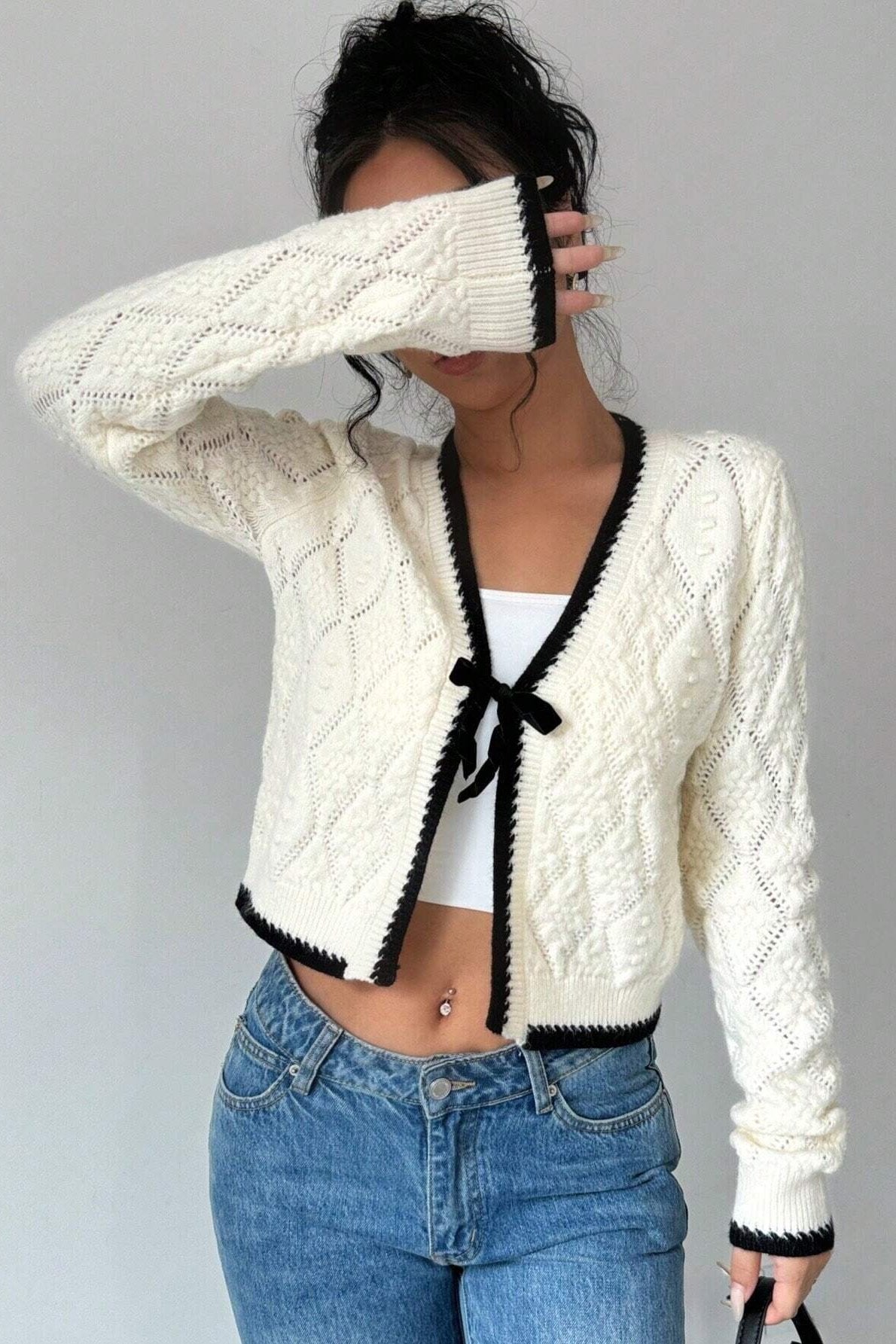 Sexy Strickjacke mit V-Ausschnitt