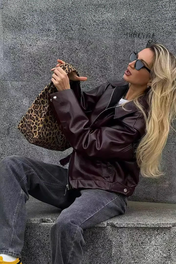 Veste de motard en cuir élégante avec revers