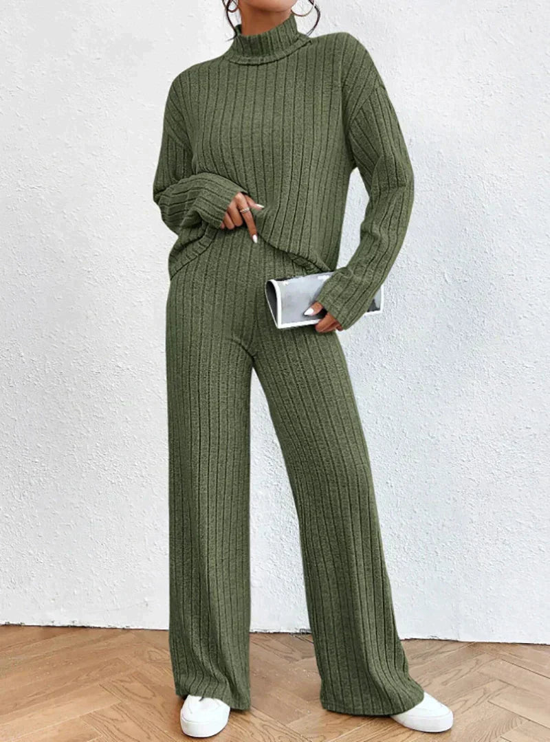 Hélène - pantalon en maille - pull col roulé