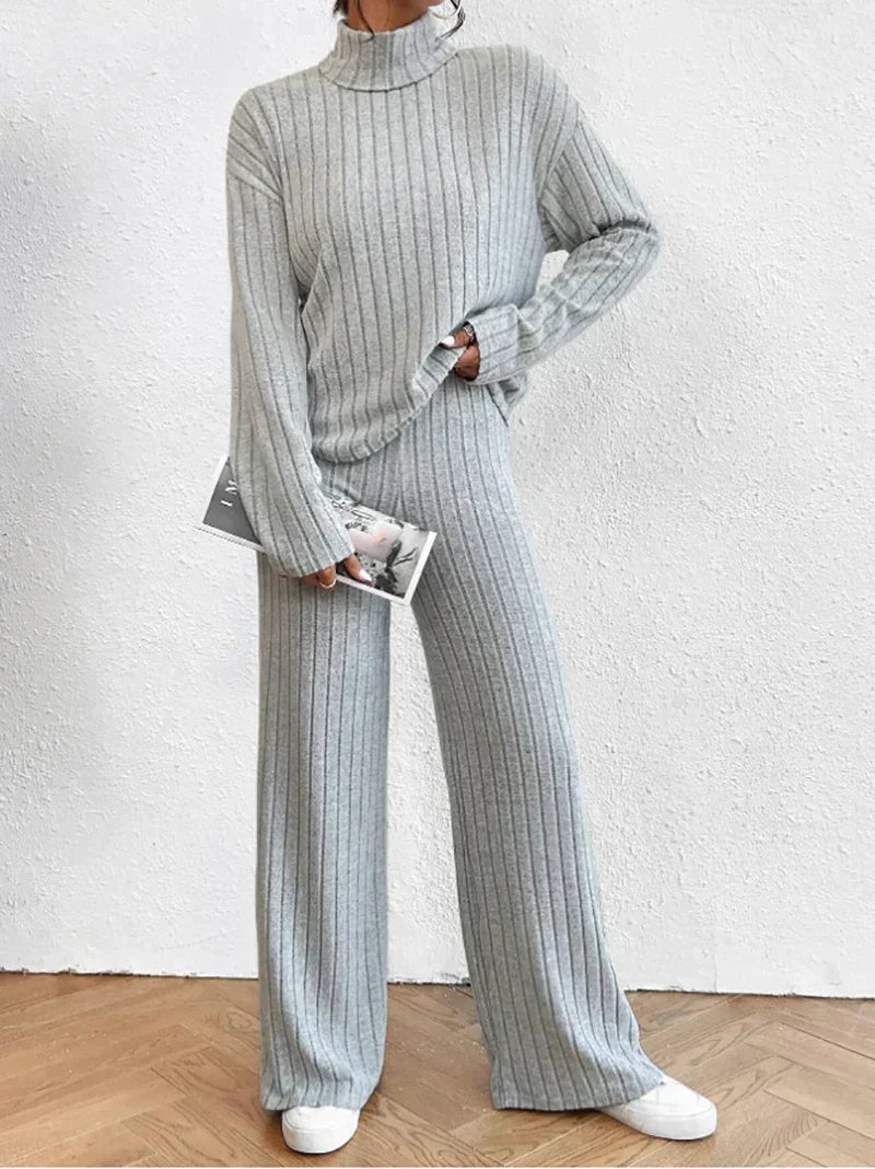 Hélène - pantalon en maille - pull col roulé