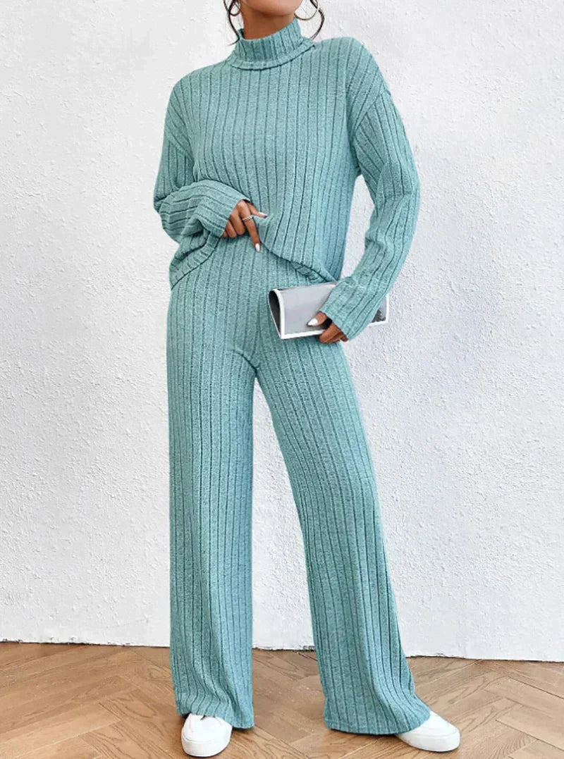 Hélène - pantalon en maille - pull col roulé