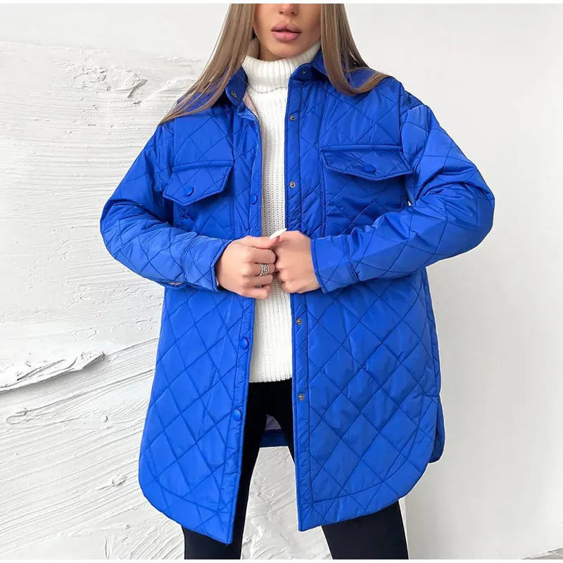 Klassische gesteppte Jacke mit Druckknöpfen