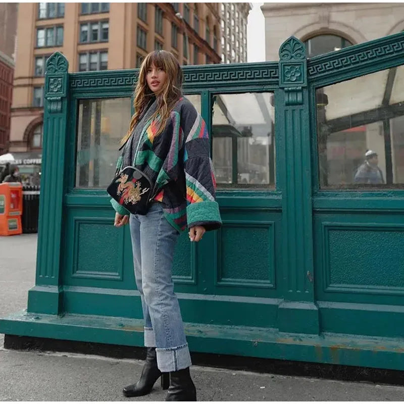 Bella - Doorgestikt kimono vest met regenboogstrepen