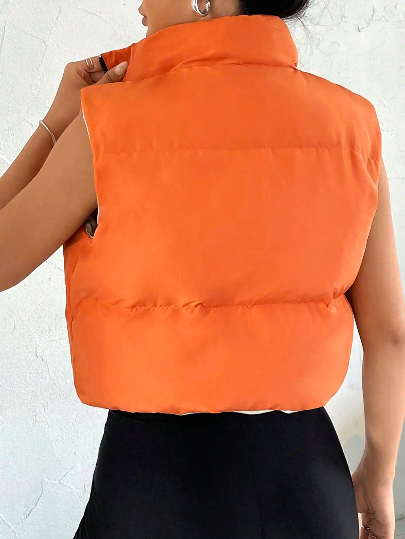 Akali | Gilet sans manches pour femme avec col montant et fermeture éclair