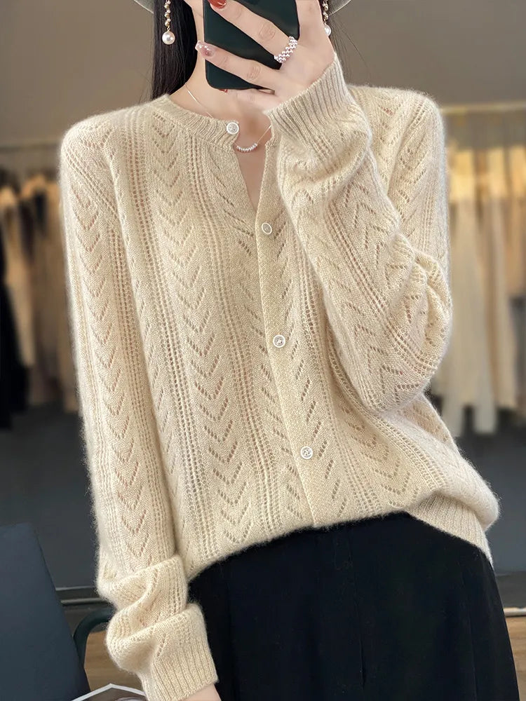 Cardigan en maille douce avec motif torsadé
