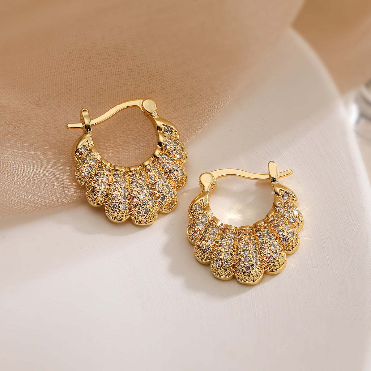 Micara - Croissants scintillants - Boucles d'oreilles