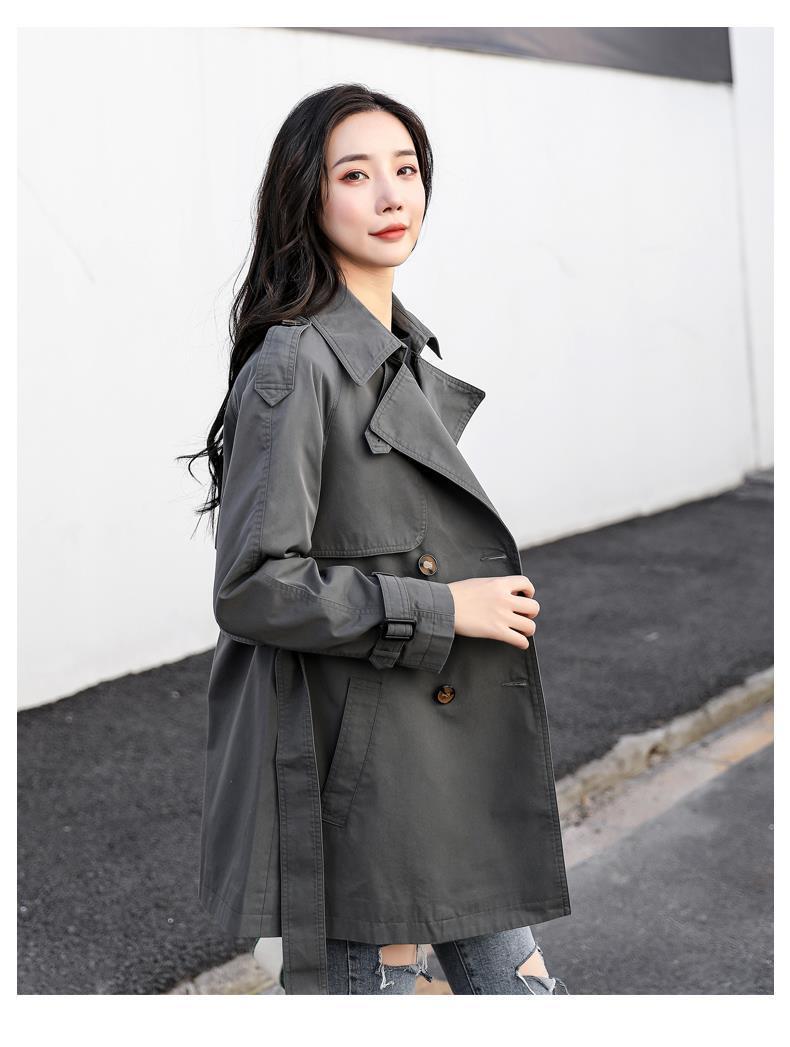 Kombinationswunder: Klassischer Damen Windbreaker