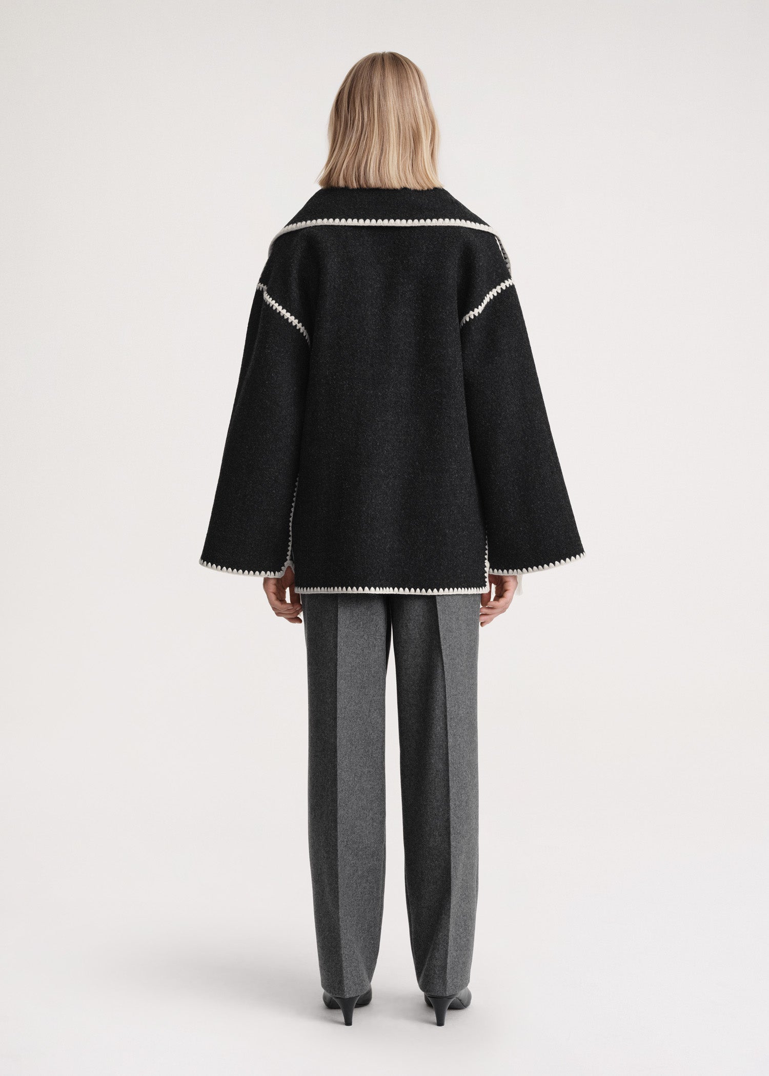 Evaa | Veste écharpe élégante