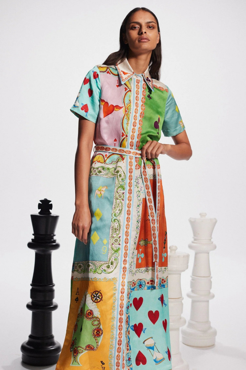 Kurzärmliges Maxikleid „Vivienne“ mit Poker-Print