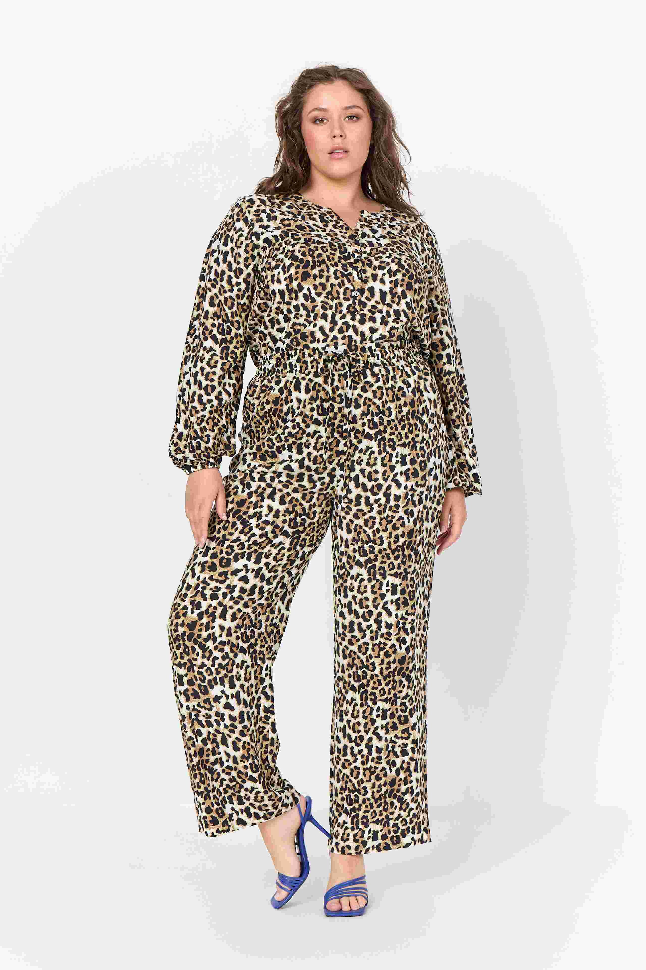 Bellachicha en look Lion en viscose