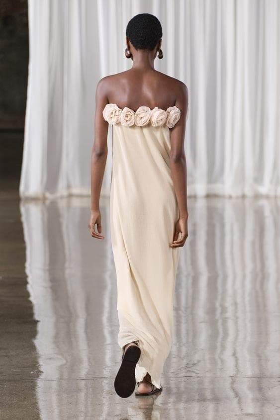 Trägerloses Maxikleid „Alva“ aus Strick mit Blumenmuster