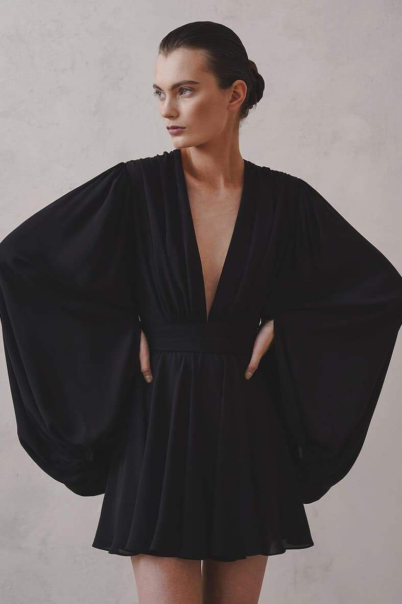 Amelia Minikleid mit tiefem V-Ausschnitt