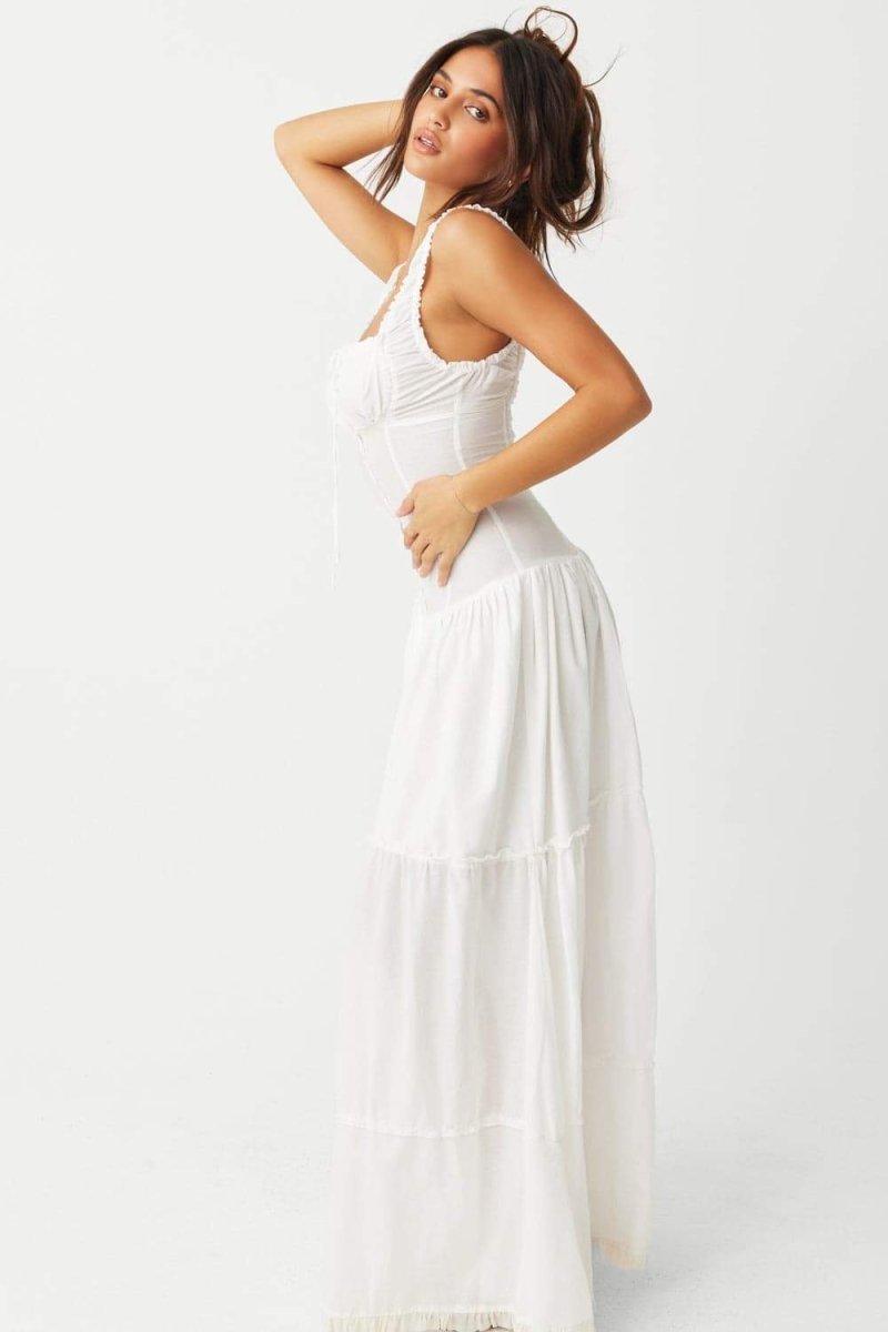 Anastasia – Robe longue semi-transparente à volants