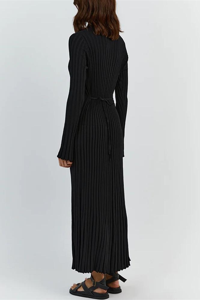 Antonia – Geripptes, ausgestelltes Maxi-Strickkleid