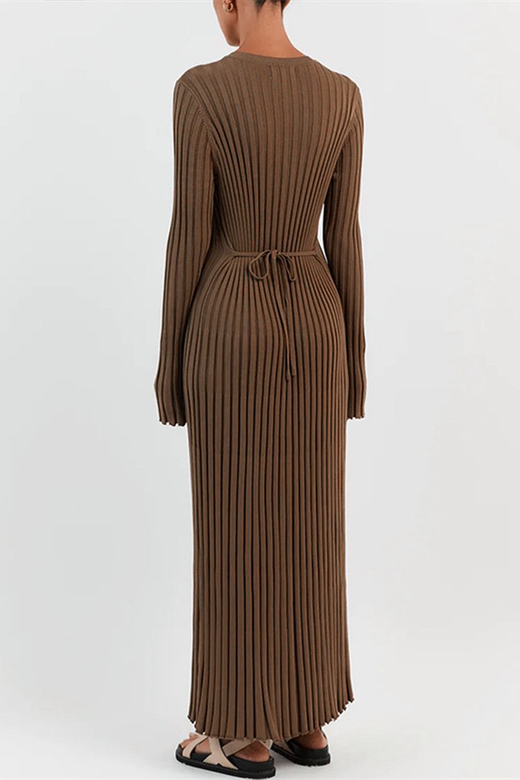 Antonia – Geripptes, ausgestelltes Maxi-Strickkleid