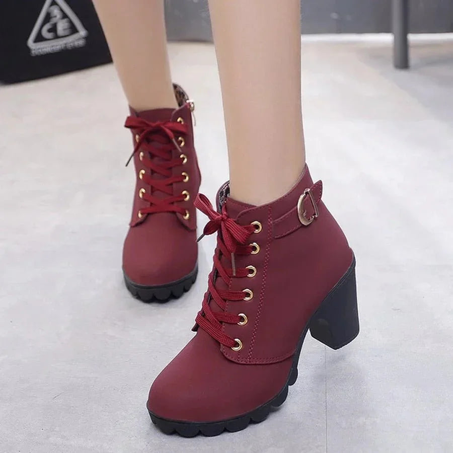 Ava - des bottines à lacets pour pimenter votre tenue d'automne