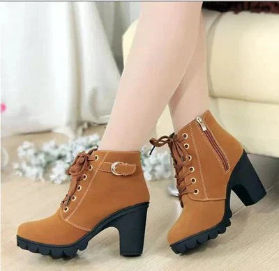 Ava - des bottines à lacets pour pimenter votre tenue d'automne