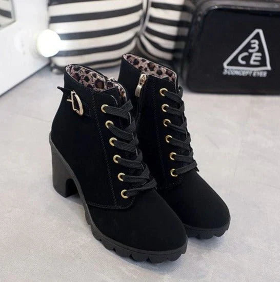 Ava - des bottines à lacets pour pimenter votre tenue d'automne