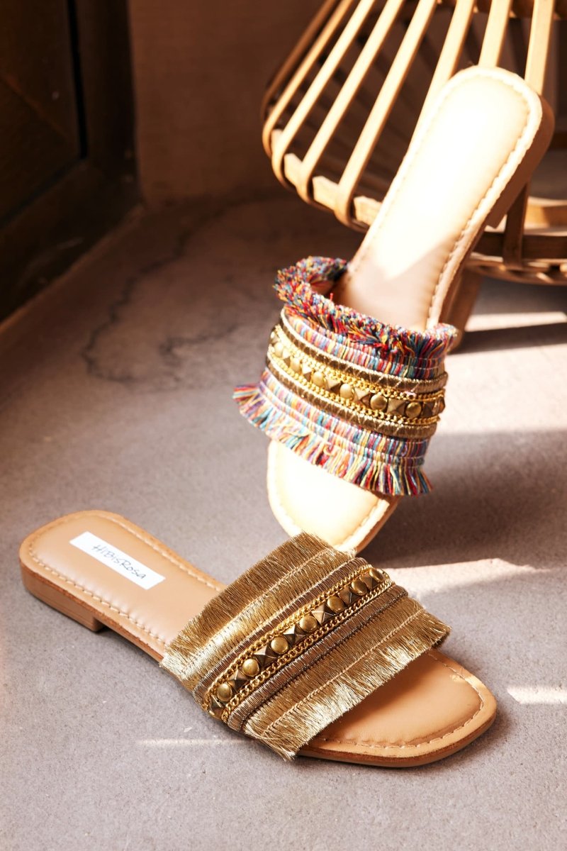 Belinda – Flache Sandalen mit Metallverzierung