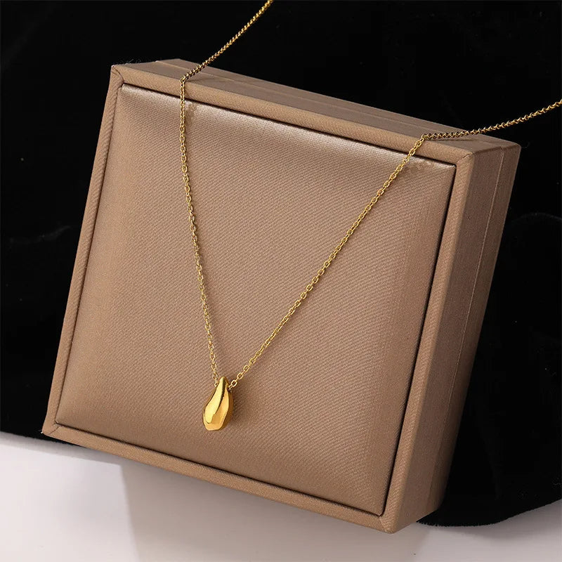 Aurelia - Collier en or tendance au design unique