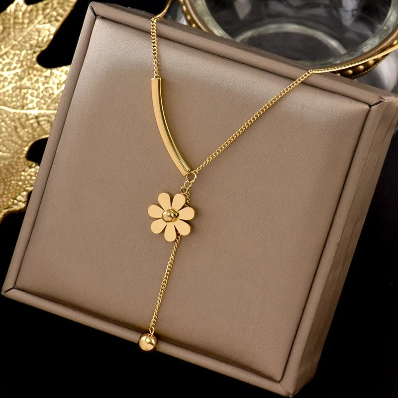 Aurelia - Collier en or tendance au design unique